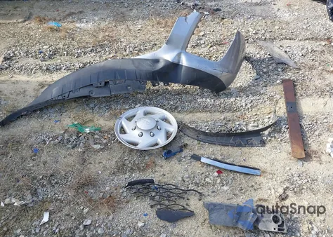 2006 Ford Econoline E350 Super Duty Wagon from USA, damaged, VIN 1FBSS31LX6DA23353